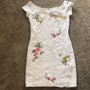 Embroidered Floral Lace Dress🌸🌼🌺